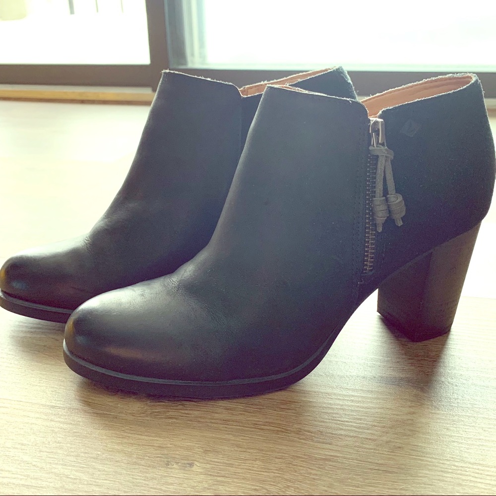 Black Sperry Booties size 10